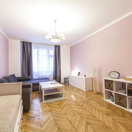 Modern Central Apartment Dlouha Prága Kültér fotó