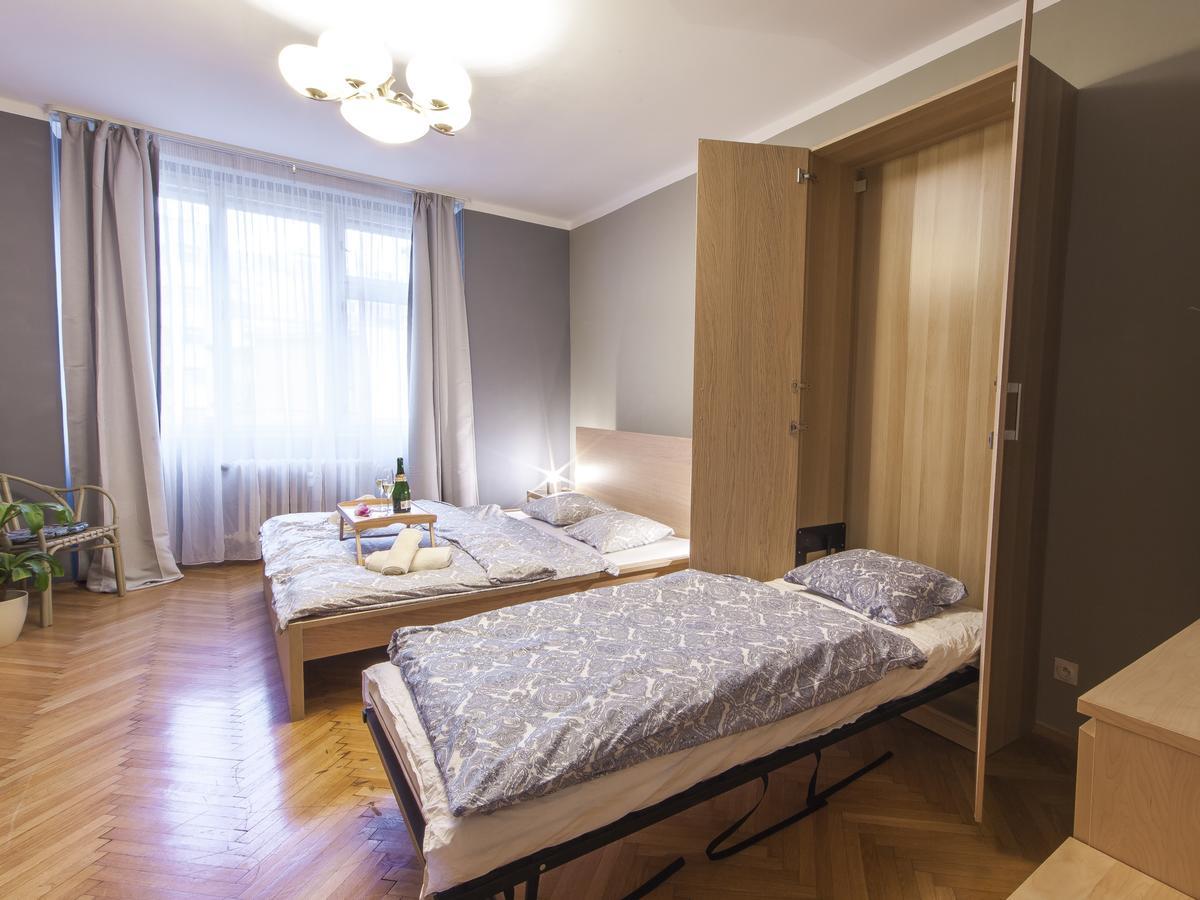 Modern Central Apartment Dlouha Prága Kültér fotó