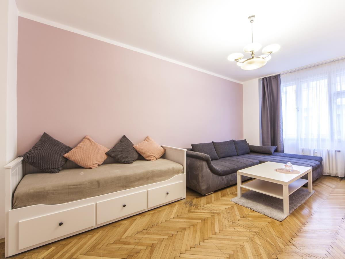 Modern Central Apartment Dlouha Prága Kültér fotó