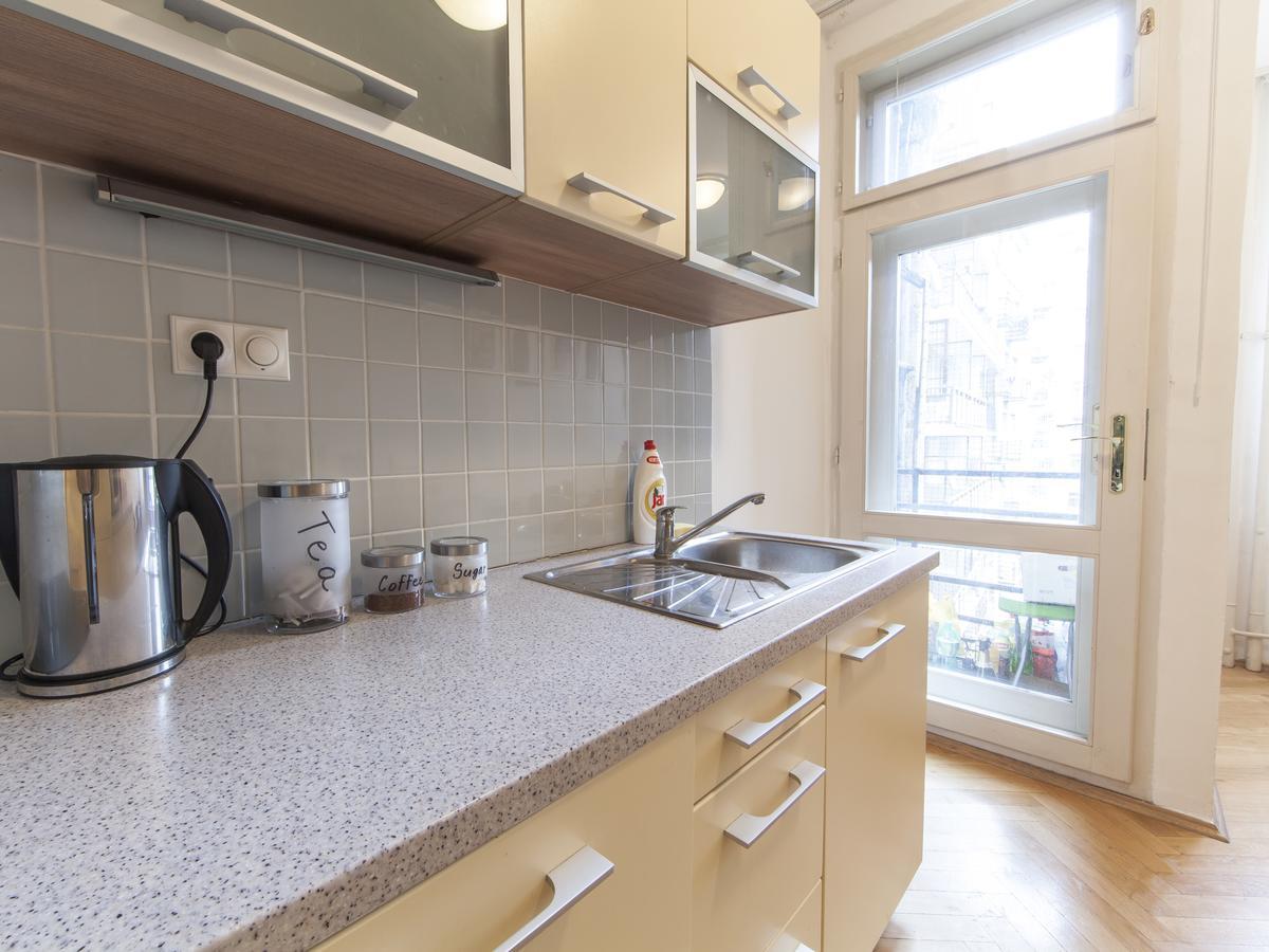 Modern Central Apartment Dlouha Prága Kültér fotó